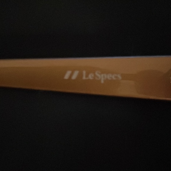 Le Specs synthcat Women’s sunglasses new without tags gold - Picture 4 of 4
